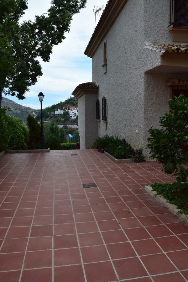 Apartamento-Estudio En Villa Con Piscina マラガ エクステリア 写真